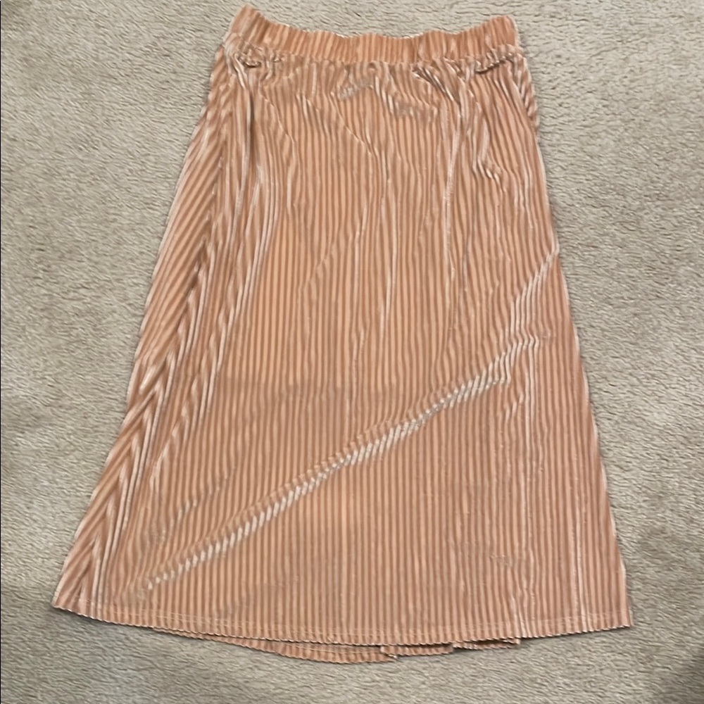 Preowned DAZY Tan Velvet Skirt size XL